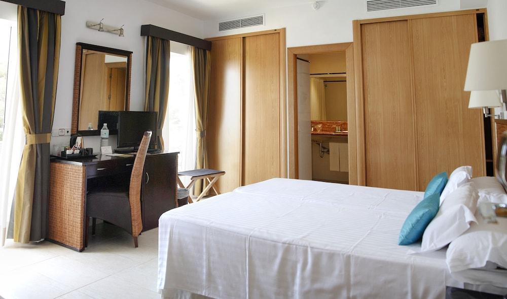 Hotel Apartamentos Cala סנטני מראה חיצוני תמונה